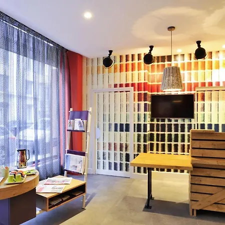 Ibis Styles Centre Grand Place 3* Lila