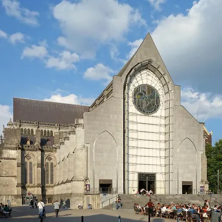 Ibis Styles Centre Grand Place Otel 3*