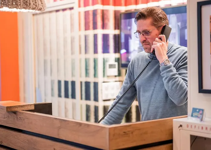 里尔中心大广场宜必思尚品酒店 酒店