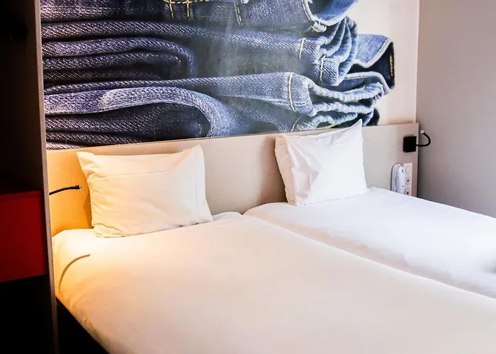 Hotel Ibis Styles Centre Grand Place 3*