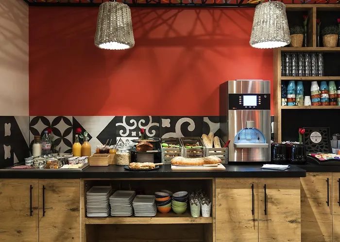 里尔中心大广场宜必思尚品酒店 酒店 3*